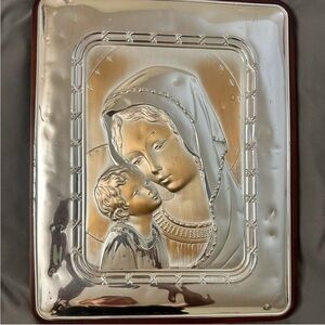 Madonna and child picture stand